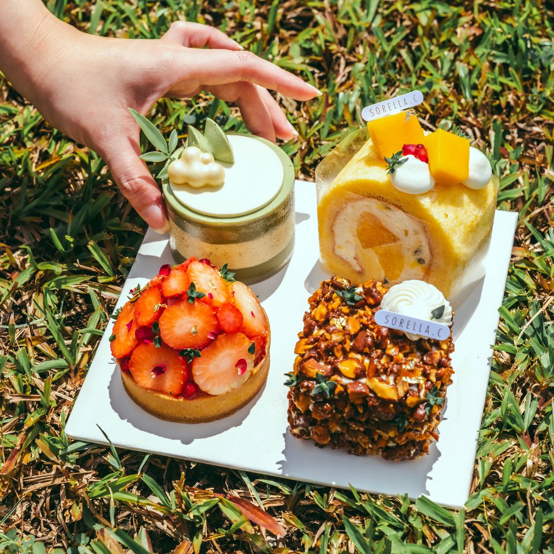 Petit Gateau | Joy Box 4 in 1 Cakes